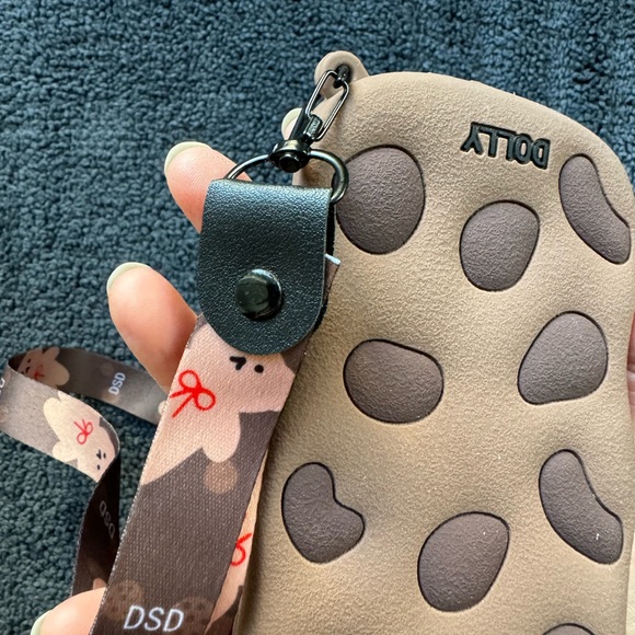 iPhone 12 & 12 Pro Case - Picture 3 of 3